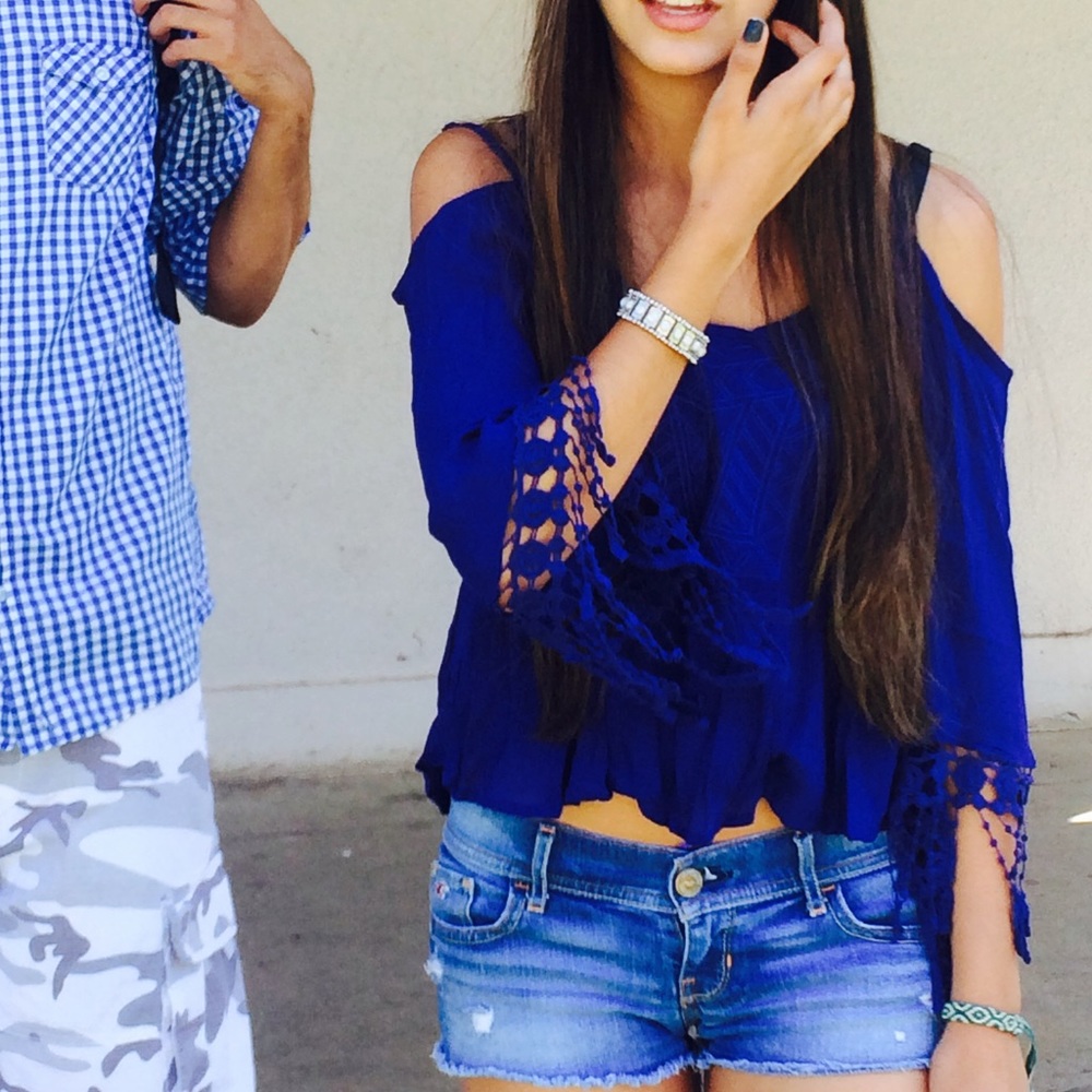 Bohemian semi off shoulder shirt